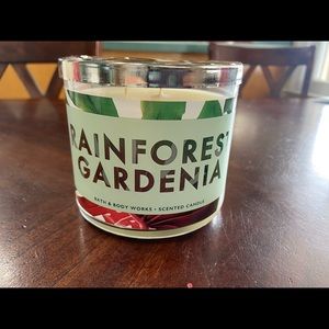 Bath & Body Works candle